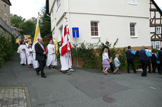 Fronleichnamsprozession durch die Straßen von Naumburg (Foto: Karl-Franz Thiede)